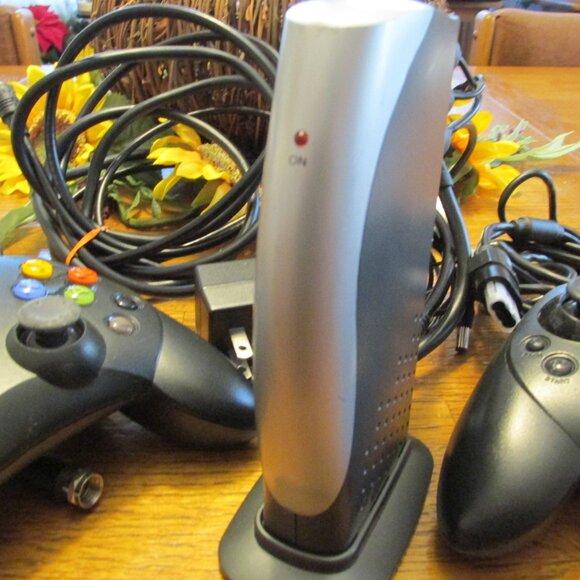 B110-Original XBox Controller S Bundle-all tested and works great shape - Picture 4 of 6